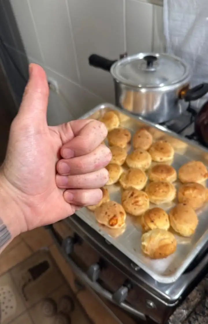 Mudei a foto de perfil e a capa da pagina, espero que vocês me reconheçam quando eu aparecer na telinha de vocês 😂😂😂❤️ f...